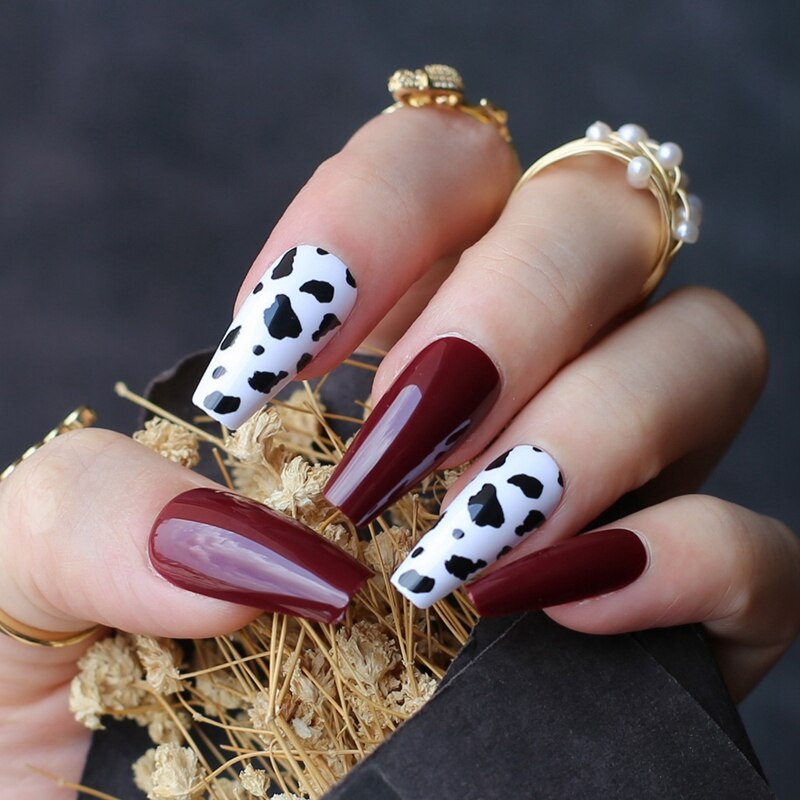 Qfdian gifts for women hot sale new Black white mix and match cow print fake nails Medium coffin false nail UV design gel popular Black spots