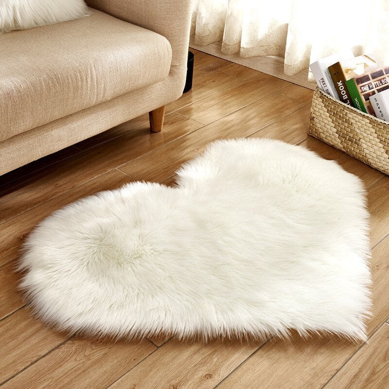 Qfdian Cozy apartment aesthetic Heart-Shape Sheepskin Shaggy Fluffy Plush Area Rug Soft Faux Fur Wool Carpet Rugs for Living Room Parlor Floor Mat Home Decor