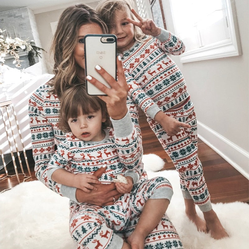 Qfdian halloween costumes christmas costumes 2022 Family Matching Clothes Christmas Pajamas Set Mother Father Kids Son Matching Outfits Baby Girl Rompers Sleepwear Pyjamas