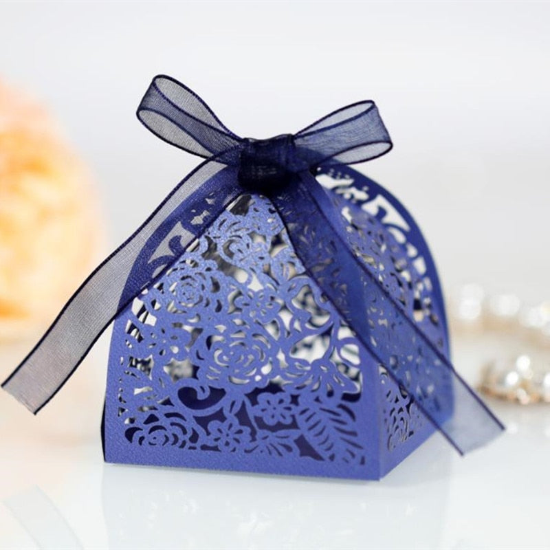 Qfdian Party gifts Party decoration hot sale new 50/100pcs Laser Cut Flower Wedding Dragee Candy Box Wedding Gift for Guest Wedding Favors and Gifts Deco Mariage Chocolate Box