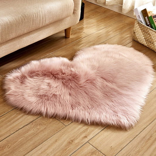 Qfdian Cozy apartment aesthetic Heart-Shape Sheepskin Shaggy Fluffy Plush Area Rug Soft Faux Fur Wool Carpet Rugs for Living Room Parlor Floor Mat Home Decor