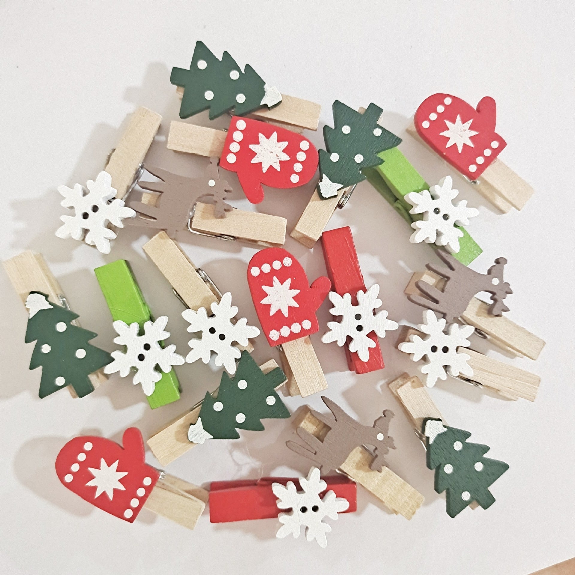 Qfdian halloween decorations christmas decorations 10pcs Christmas Wooden Clips New Year Party Decoration Photo Wall Clip DIY Christmas Ornaments Decorations for Home Xmas Tree