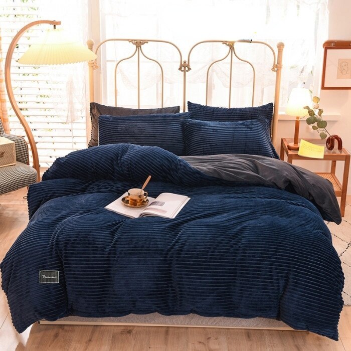 Qfdian Cozy apartment aesthetic hot sale new Solid Color Velvet Duvet Cover for Household Winter Warmth Thick Bedding Set Double Quilt Cover Twin Queen King Duvet Cover