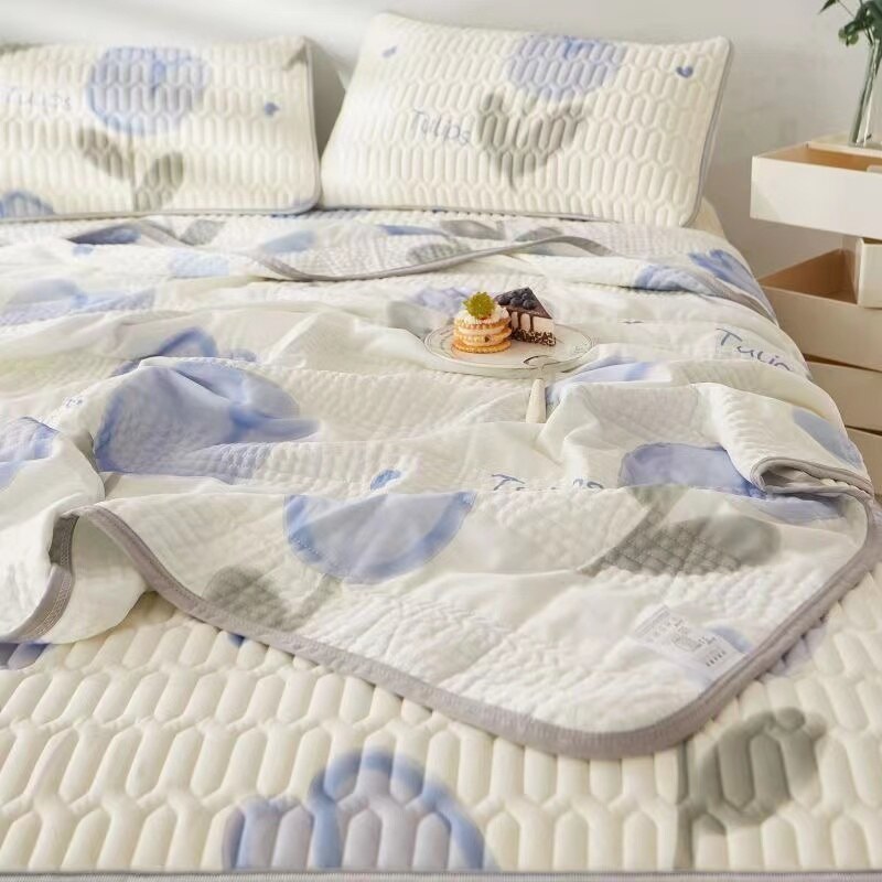 Ins Summer Ice Silk Latex Sheets Breathable Summer Quilted Quilt Four-piece Set Foldable Washable Dormitory Three-piece Set Bed