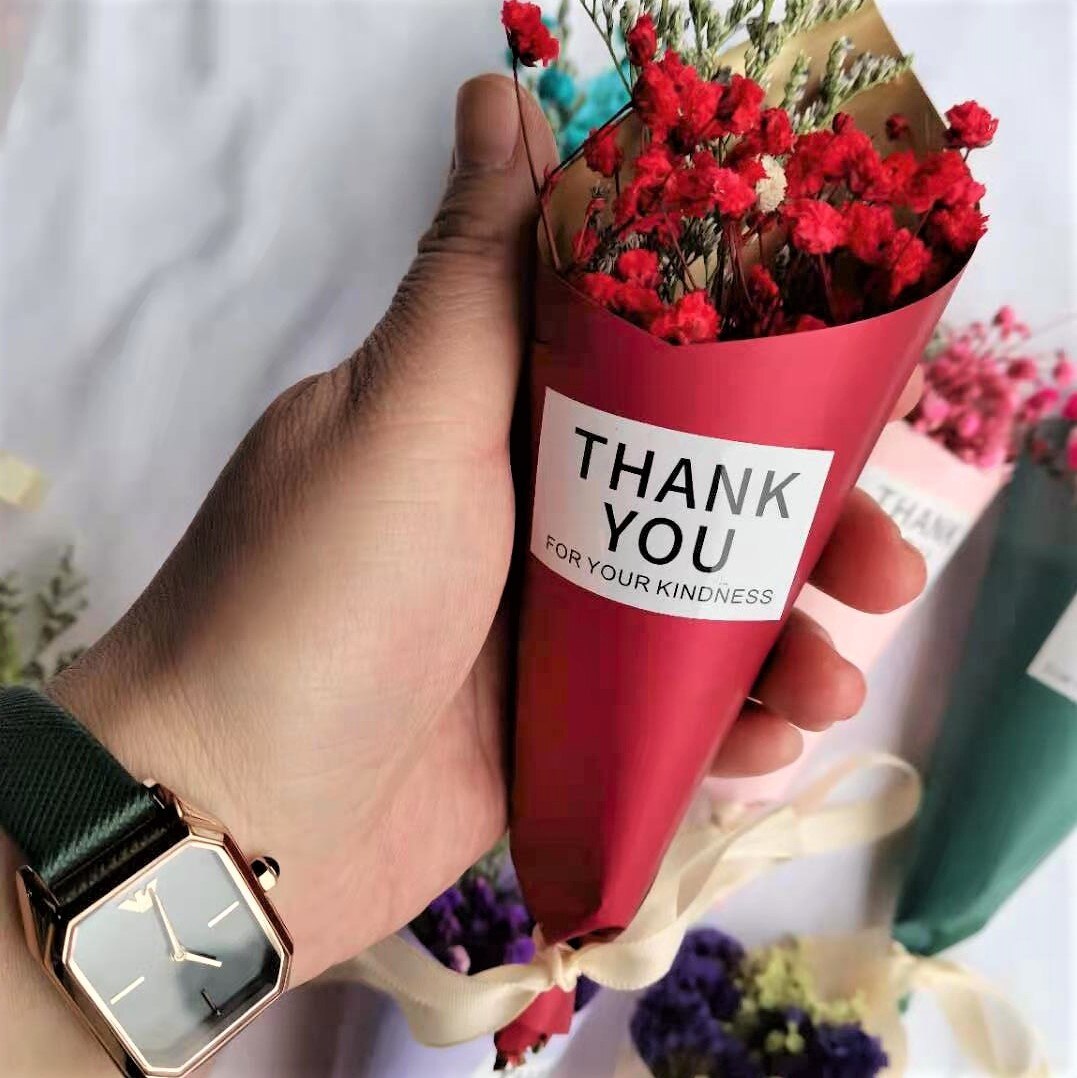 Qfdian Party decoration 5pcs Artificial Flower Valentine's Day Gifts Mini Gypsophila Bouquet  Box with Gift Immortal Soap Flower Wedding Gift for Guests