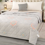 Flowers Single Double Summer Quilt Comfortable Air-Permeable Summer Blanket Machine Washable Quilted Comforter for Bed Quilts