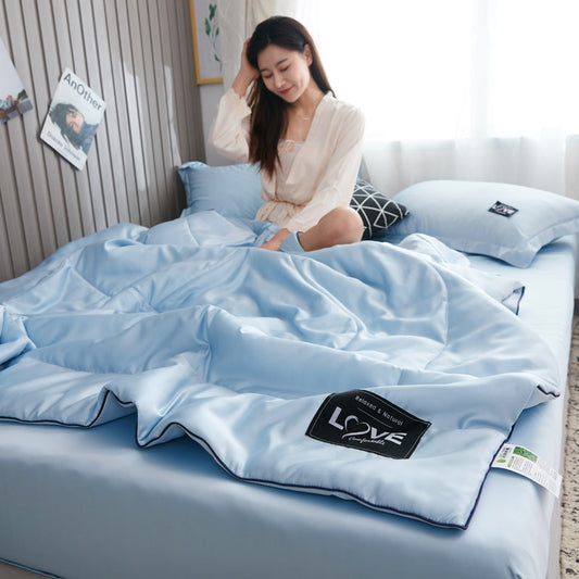 Luxury Stain Summer Comforter Bedding Sets Mint Fiber Filling Light and Airy Double Blanket for Summer Air Conditioner Quilt