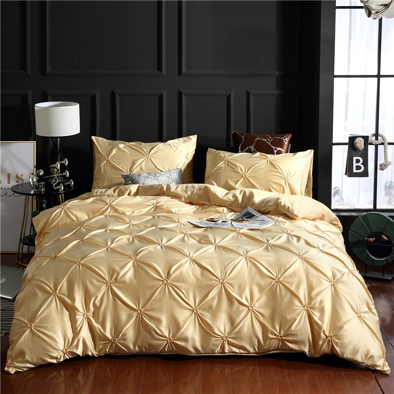 Qfdian Cozy apartment aesthetic hot sale new Luxury Emulation Silk Pinch Pleated King Size Bedding Set Satin High-end Duvet Cover Set Double Bed Quilt Cover with Pillowcase