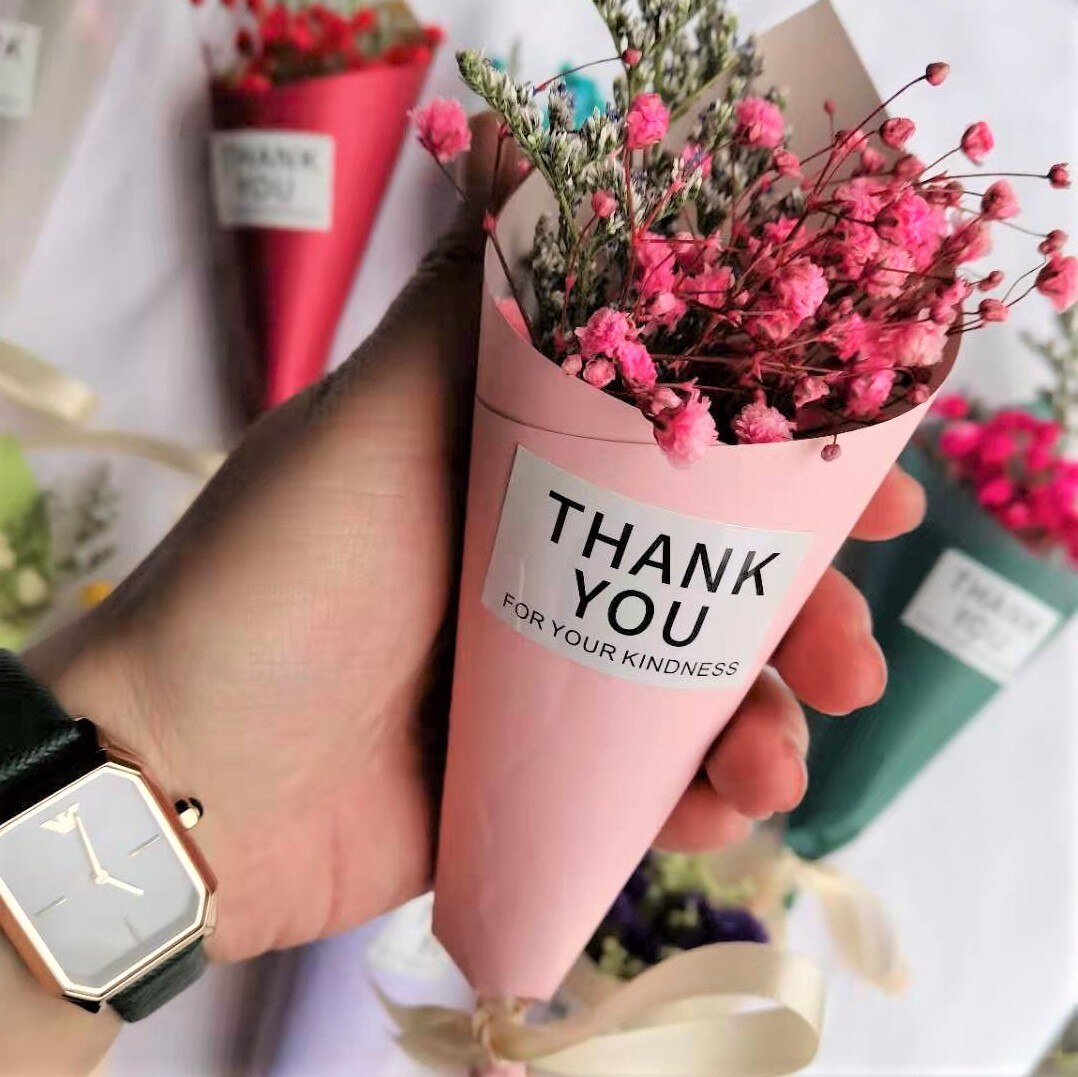 Qfdian Party decoration 5pcs Artificial Flower Valentine's Day Gifts Mini Gypsophila Bouquet  Box with Gift Immortal Soap Flower Wedding Gift for Guests