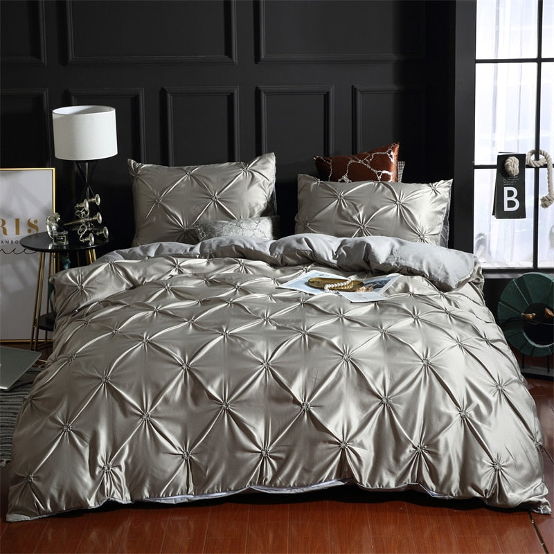 Qfdian Cozy apartment aesthetic hot sale new Luxury Emulation Silk Pinch Pleated King Size Bedding Set Satin High-end Duvet Cover Set Double Bed Quilt Cover with Pillowcase