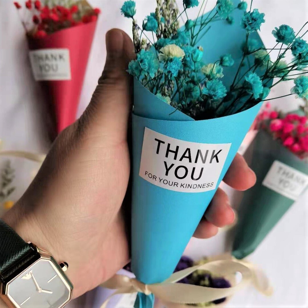 Qfdian Party decoration 5pcs Artificial Flower Valentine's Day Gifts Mini Gypsophila Bouquet  Box with Gift Immortal Soap Flower Wedding Gift for Guests