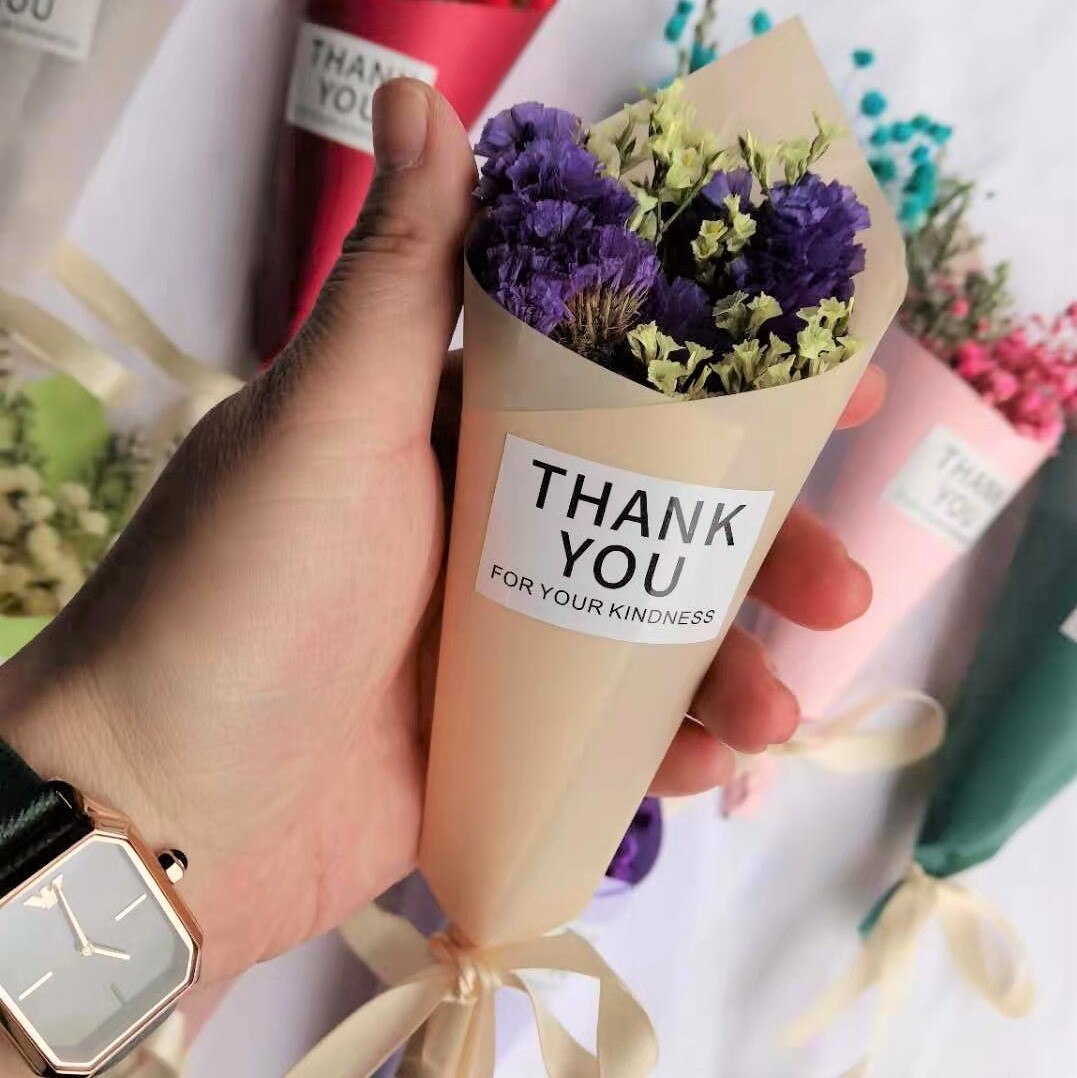 Qfdian Party decoration 5pcs Artificial Flower Valentine's Day Gifts Mini Gypsophila Bouquet  Box with Gift Immortal Soap Flower Wedding Gift for Guests