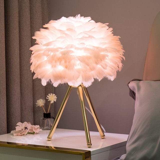 Qfdian  Christmas Feather Bedroom Table Lamp Modern Bedside Lamp Living Room Coffee Shop Wedding Christmas Decoration Romantic Goose Feather Lamp