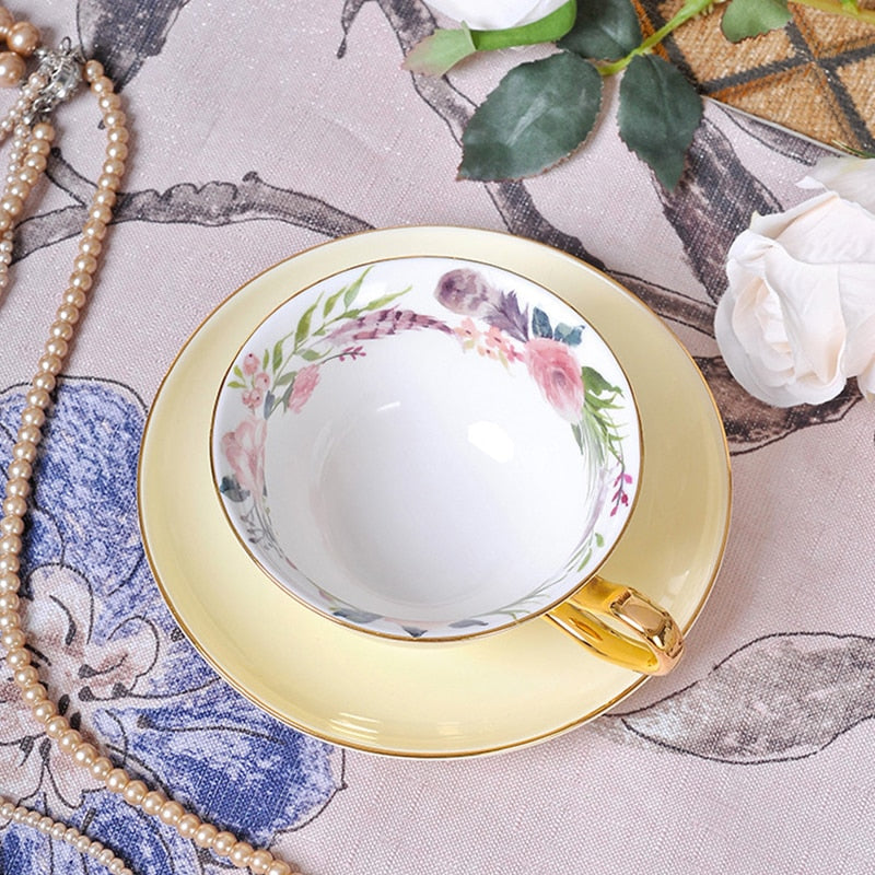 Qfdian valentines day gifts 1Piece Bone china Coffee Cups &amp;Saucer Set Exquisite Gold Rim Tea Water Cups Beautiful Flower Teacup Ceramic Kitchen Accessories