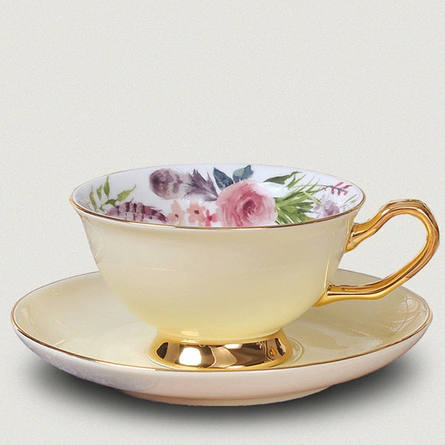 Qfdian valentines day gifts 1Piece Bone china Coffee Cups &amp;Saucer Set Exquisite Gold Rim Tea Water Cups Beautiful Flower Teacup Ceramic Kitchen Accessories