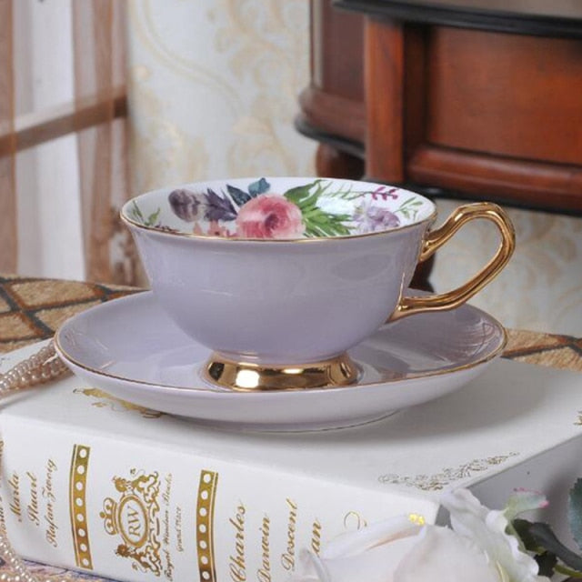 Qfdian valentines day gifts 1Piece Bone china Coffee Cups &amp;Saucer Set Exquisite Gold Rim Tea Water Cups Beautiful Flower Teacup Ceramic Kitchen Accessories